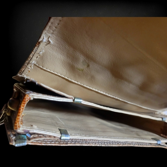 **RARE** D. BREV Lizard Skin crossbody - Picture 6 of 6